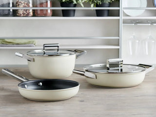 Smeg Cookware