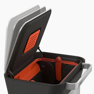 Joseph&Joseph Compattatore per Rifiuti Titan 30L in Acciaio Inox