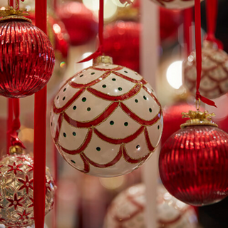 EDG Enzo De Gasperi Weihnachtskugel mit Rüschen D12 cm