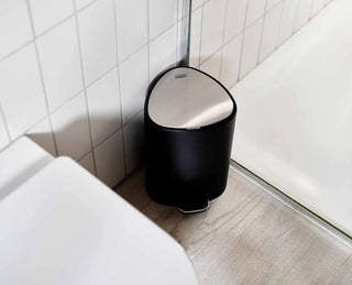 Joseph Joseph Pattumiera da Bagno EasyStore™ 5L Nero Opaco