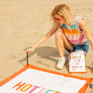 Fisura Hotter Than Last Summer Microfiber Beach Towel 180x100 cm with Pegs