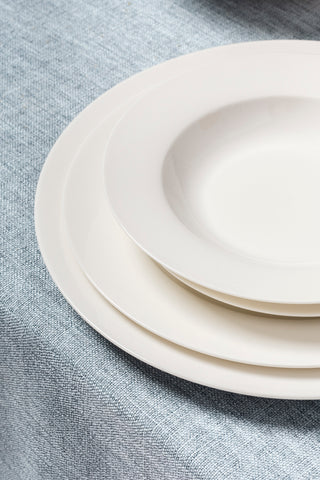 Galbiati Milano 18-Piece Classique Porcelain Dinner Service