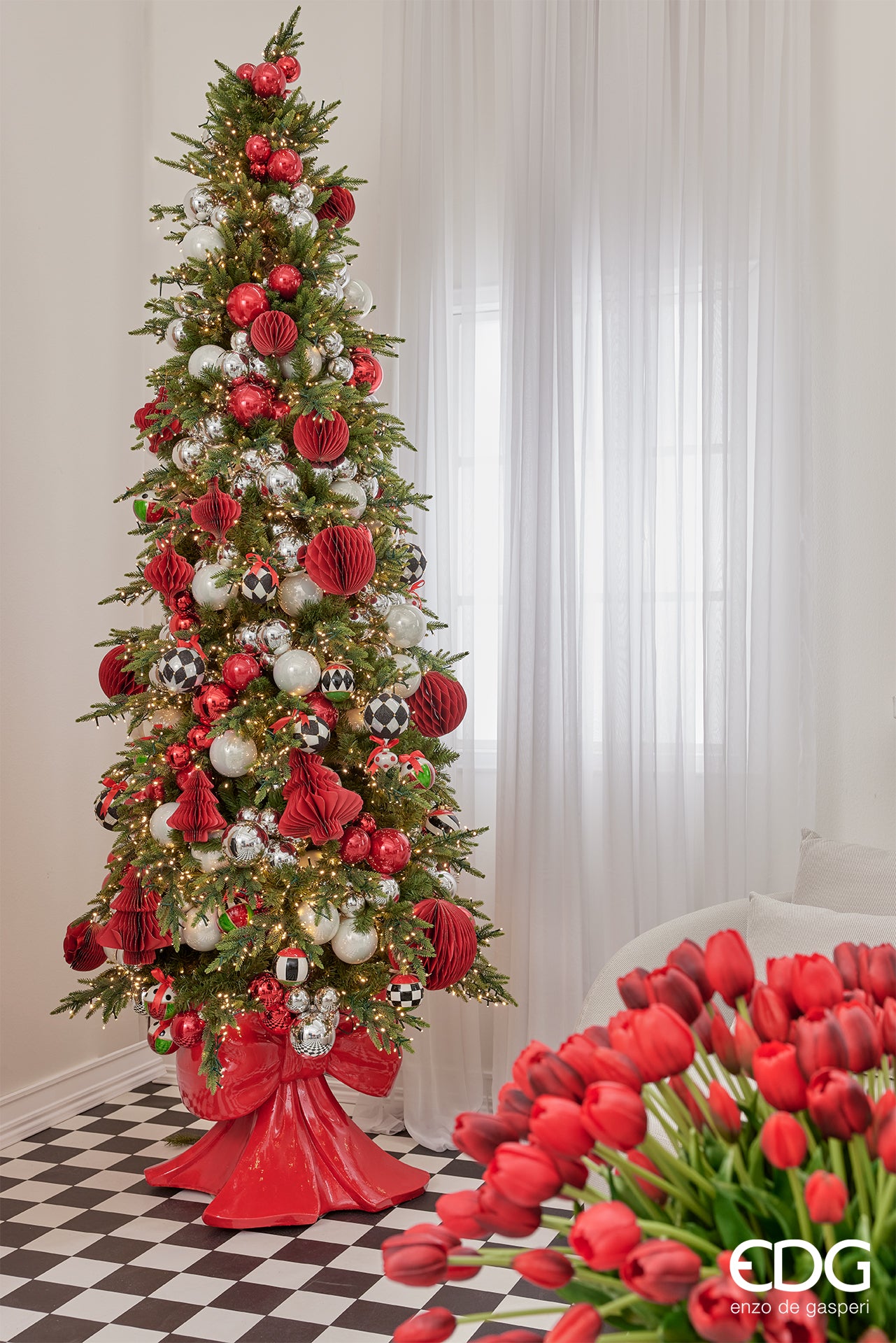 L'Albero di Natale dorato come farlo elegante e raffinato L'Albero di Natale dorato come farlo elegante e raffinato