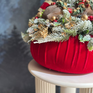 Die Joys-Bogenspitze aus rotem Samt, H130 m