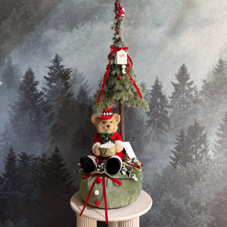 Die Joys-Bogenspitze aus rotem Samt, H130 m