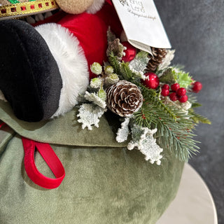 Die Joys-Bogenspitze aus rotem Samt, H130 m