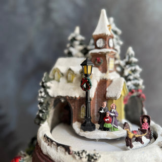 Die Joys-Bogenspitze aus rotem Samt, H130 m