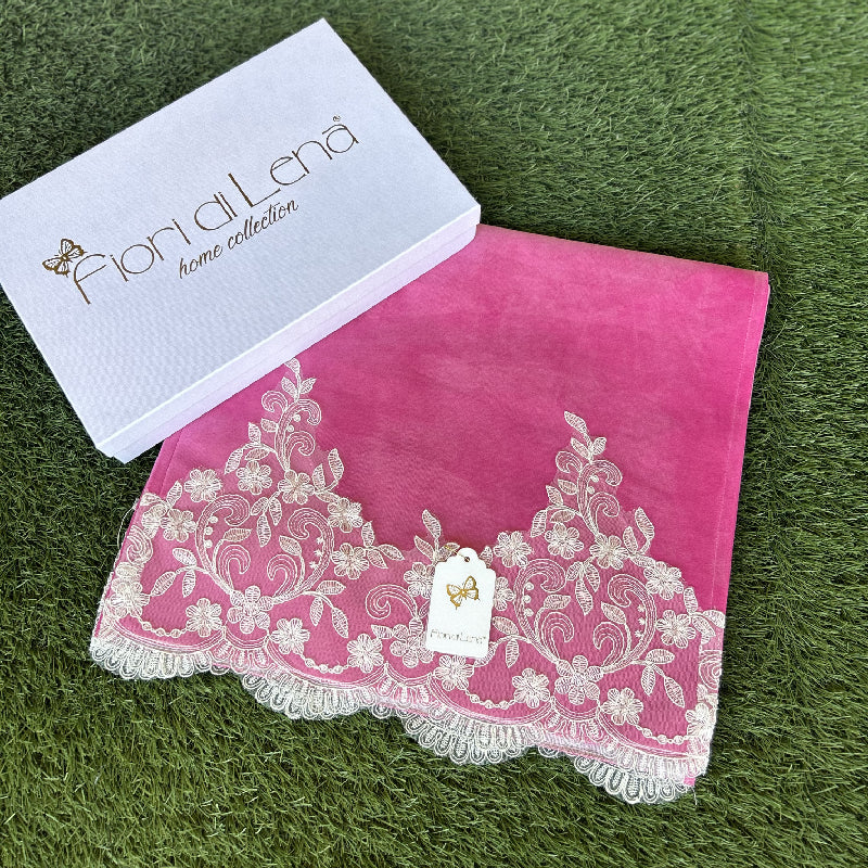 Tessuto in raso di seta motivo fiori vintage rosa pesca Tessuto in raso di seta motivo fiori vintage rosa pesca