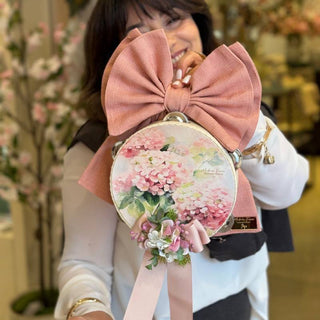 Madame Fiocco Fiocco Fuoriporta con Tamburello Fiaba di Primavera H30