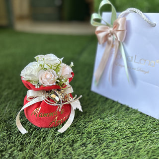 Fiori Di Lena Bag with Scented Flowers "Mamma è Amore" with Red Pin