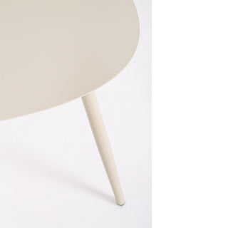 Andrea Bizzotto Set aus 2 unregelmäßig geformten Couchtischen aus Metall in Champagner 