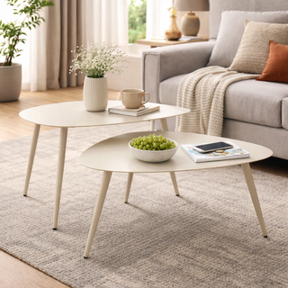 Andrea Bizzotto Set aus 2 unregelmäßig geformten Couchtischen aus Metall in Champagner 