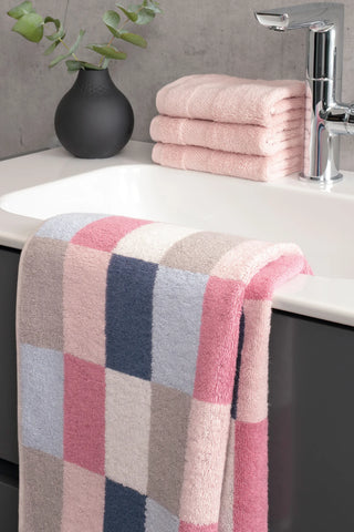 Villeroy &amp; Boch Coordinates Check Shower Towel 80x150 cm in Cotton