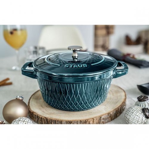 Staub Cast Iron Cocotte Twister La Mer 24 cm – Le Gioie