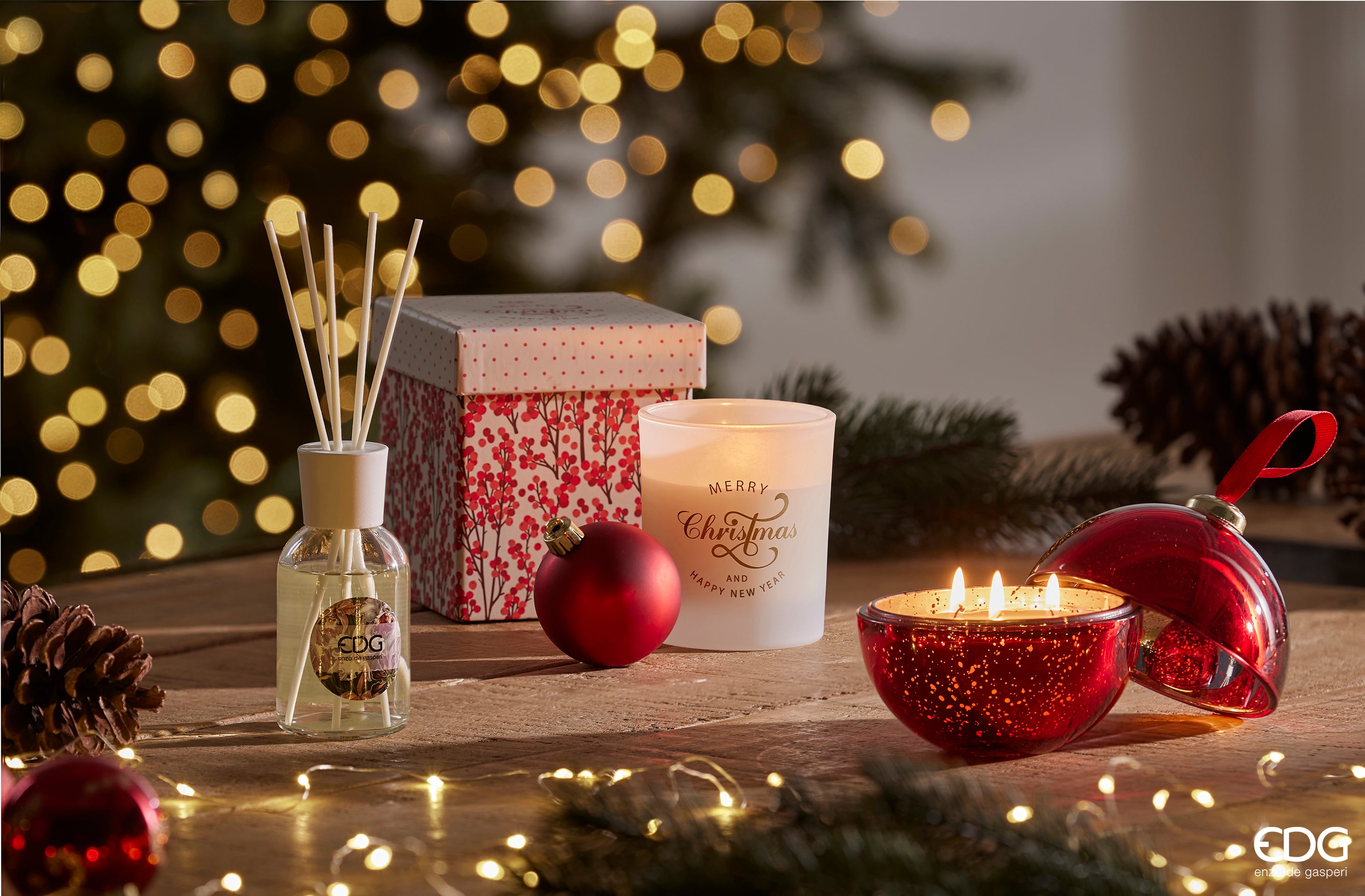 Confezione da 10 candele profumate ai frutti rossi 150g - Atmosphera Confezione da 10 candele profumate ai frutti rossi 150g - Atmosphera