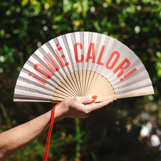 Fisura Que Calor Wooden Fan in Beige and Red