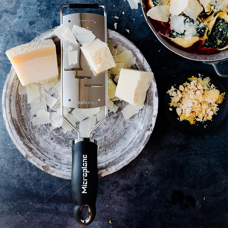 Microplane Grattugia Linea Gourmet Lama a Scaglie Grandi Nero