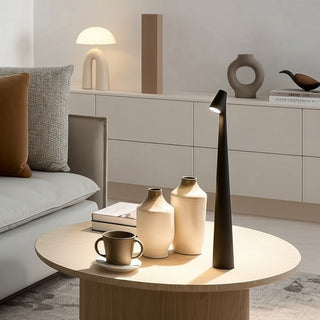 Delia wiederaufladbare Tischlampe aus Metall, H45 cm, Schwarz