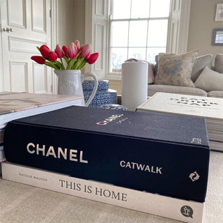 Thames & Hudson Libro Chanel Catwalk