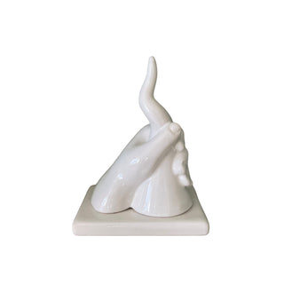 Amagè Statue Fortuna in Hand in Ceramic H22 cm White