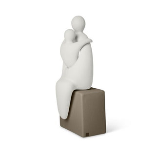 Lineasette Escultura Maternidad con base Al. 27 cm