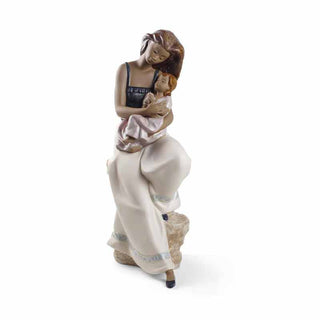 NAO Escultura de Porcelana Madre con Niño en Porcelana H37x21 cm