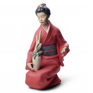 Nao Porcelain Statue Decorating The Bunch Of Flowers H34 cm
