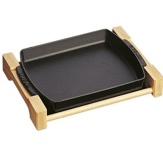 Staub Smooth Cast Iron Plate with wooden support 33x22 cm